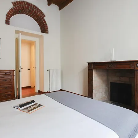 Hacca Collection - Corso Magenta, Unique And Charming 2br Daire *