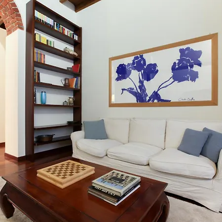 Hacca Collection - Corso Magenta, Unique And Charming 2br Daire Milano